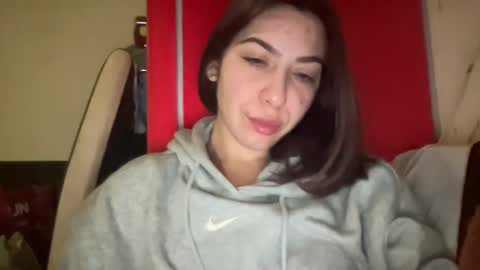 Snapshot of stefy_glow chatting on March 4, 1:55 am stefy_glow online show from March 4, 1:55 am