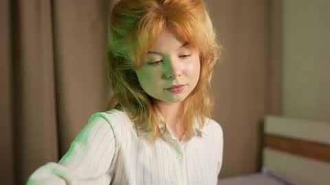 Stella online show from September 23, 8:59 pm