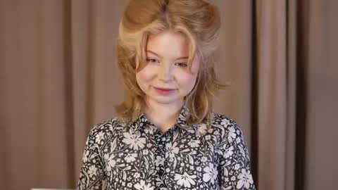 Stella online show from October 7, 12:39 am