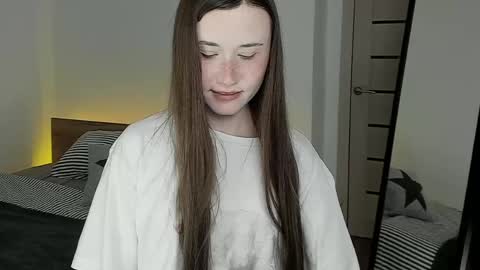 stella_sunny online show from May 9, 11:22 pm