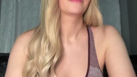 Stella Bella online show from April 8, 7:22 am