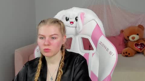 Stella online show from February 6, 5:25 am