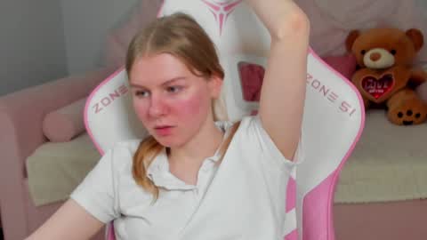 Stella online show from February 4, 8:35 am