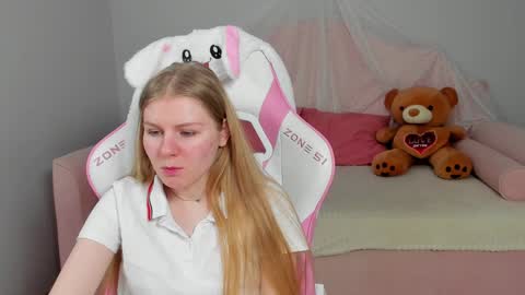 Stella online show from February 2, 12:24 pm