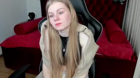 Stella online show from December 19, 12:24 am