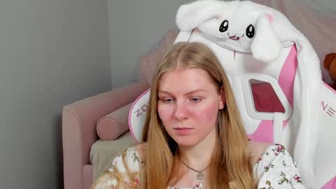 Stella online show from February 7, 2:26 pm