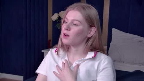 Stella online show from January 22, 11:45 am