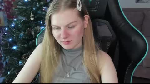 Stella online show from December 20, 12:27 pm