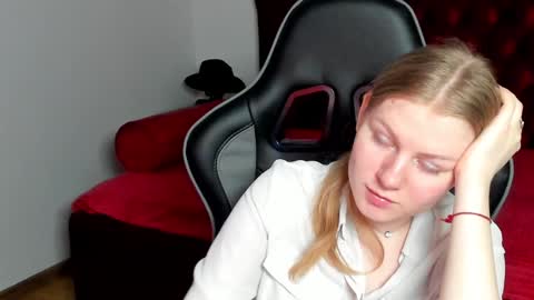 Stella online show from January 28, 7:43 am