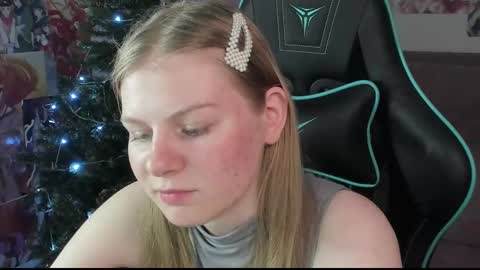 Stella online show from December 20, 6:45 pm