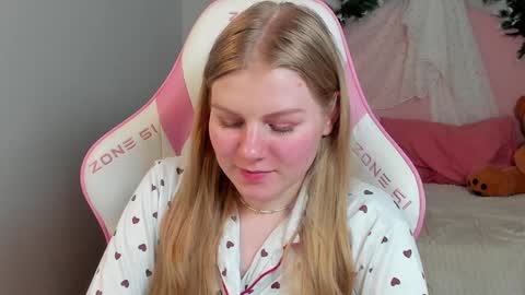 Stella online show from January 13, 1:49 pm