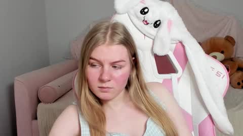 Stella online show from February 10, 10:31 am