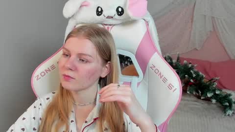 Stella online show from January 13, 5:12 pm