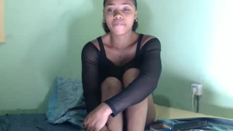 stellah2555 online show from April 13, 9:30 pm