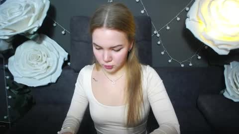 stellalights online show from November 26, 1:19 pm