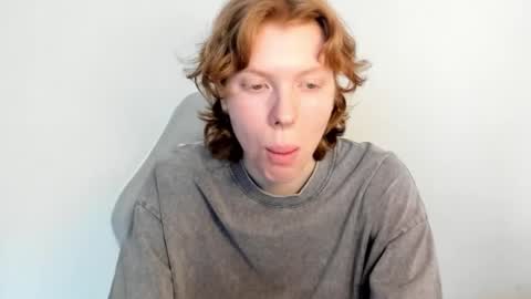 S T E L L A online show from March 3, 9:38 am