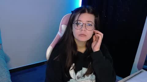 Emma online show from March 5, 7:27 pm