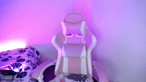 Emma online show from September 9, 11:16 pm