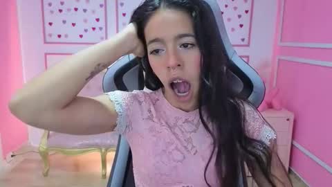 Snapshot of stephania_t chatting on September 16, 11:34 am Stephania online show from September 16, 11:34 am