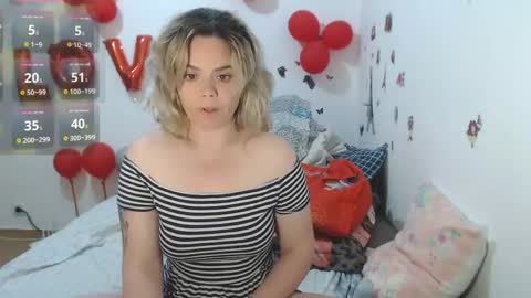 Stephanie   online show from May 14, 10:35 am