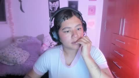 Stephanie  online show from April 2, 2:08 am