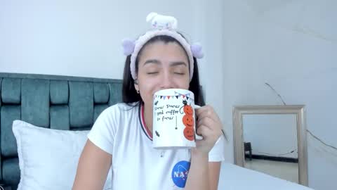 Stefanny online show from October 20, 11:43 pm