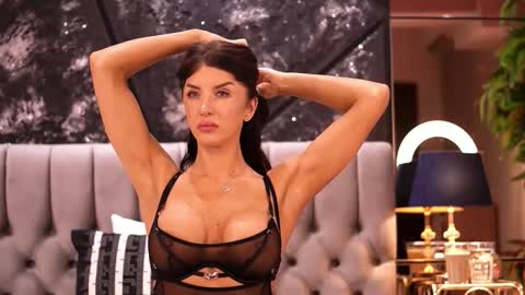 Steph online show from February 3, 8:29 am