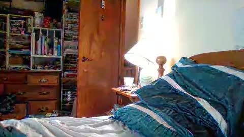 Ian23602 online show from September 23, 11:59 am