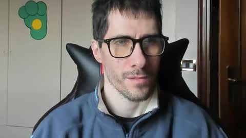 Steve online show from December 3, 8:37 am