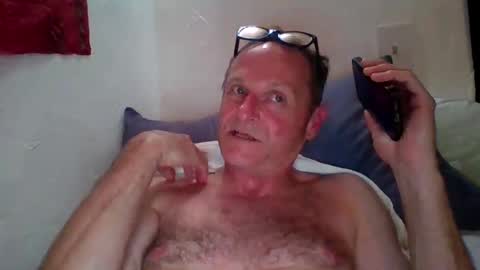 steviehard7 online show from October 11, 3:00 am