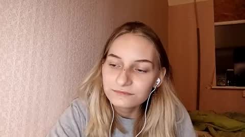 Eva online show from October 31, 9:37 pm