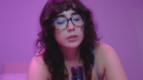 Stevie Steele online show from October 21, 3:33 am