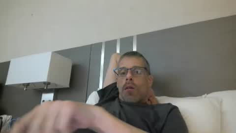 stickymouse45 online show from April 1, 8:37 am