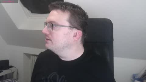 Oliver online show from November 7, 6:10 pm