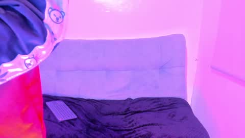 Stivarfox21 online show from February 23, 3:13 am