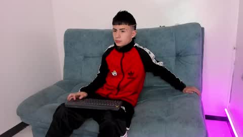 Stivarfox21 online show from January 26, 3:48 am