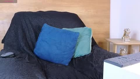 stivenbenet1 online show from October 10, 1:17 pm