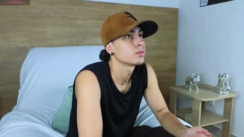 stivenbenet1 online show from October 26, 5:01 pm