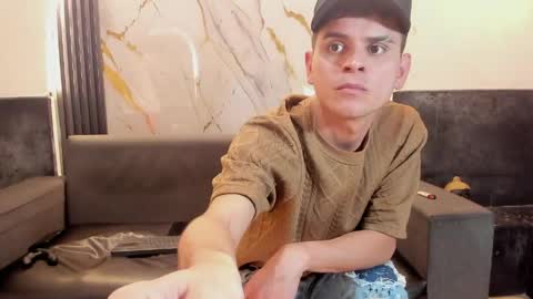 friends online show from March 28, 9:11 am