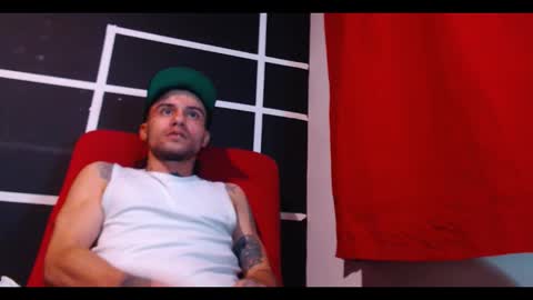 stiven online show from November 29, 7:49 am