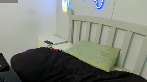 Stiwen online show from November 15, 7:15 pm