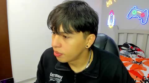 Stiwen online show from October 20, 12:32 pm