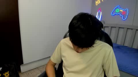 Stiwen online show from November 26, 3:42 pm