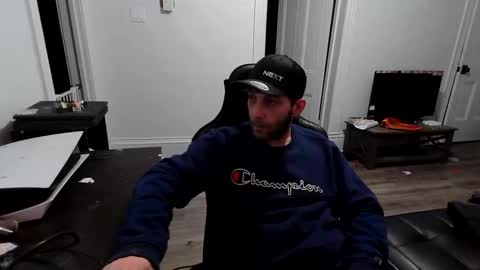 stonedpanda77 online show from December 22, 1:56 am