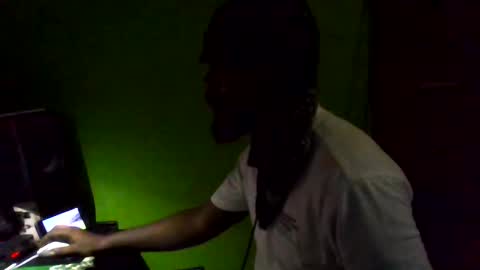 Snapshot of stonehardbbcdick1 chatting on September 13, 6:32 pm stonehardbbcdick1 online show from September 13, 6:32 pm