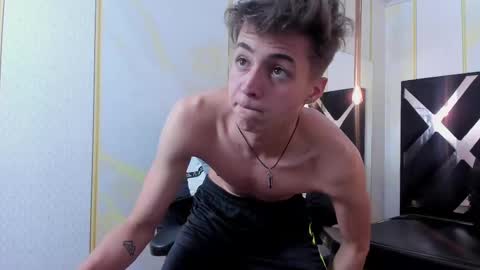 stonne69 online show from March 4, 10:16 pm