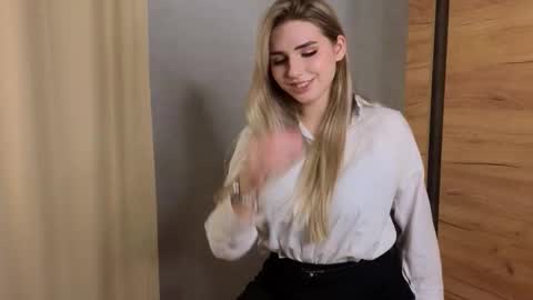 Luna online show from November 19, 5:12 pm