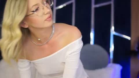 stormyprice online show from June 28, 9:33 pm