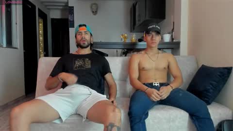 straight__friends online show from November 27, 4:14 pm