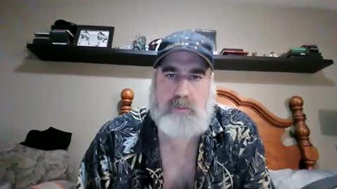 Straightbear4you online show from September 28, 9:35 pm